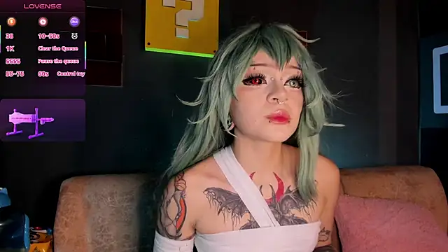 Snapshot of Elettra_Rou chatting on 10/04/25, 08:40 Elettra Rou online show from 10/04/25, 08:40