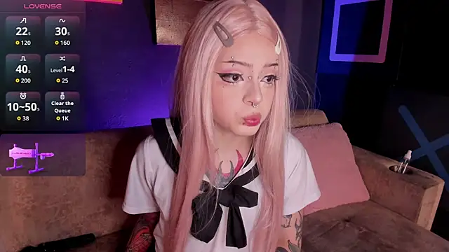 Snapshot of Elettra_Rou chatting on 10/09/25, 12:08 Elettra Rou online show from 10/09/25, 12:08