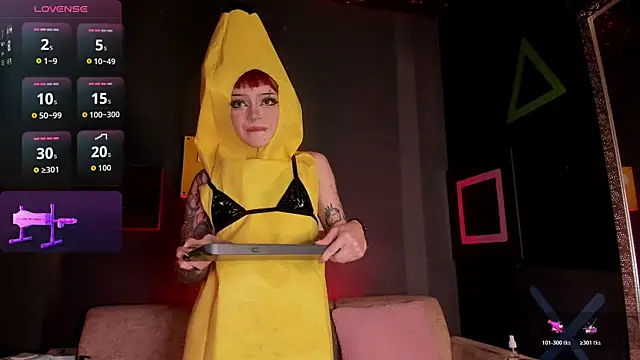 Snapshot of Elettra_Rou chatting on 11/08/25, 01:39 Elettra Rou online show from 11/08/25, 01:39