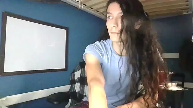 Snapshot of Flappywig chatting on 01/06/25, 09:08 Flappywig online show from 01/06/25, 09:08