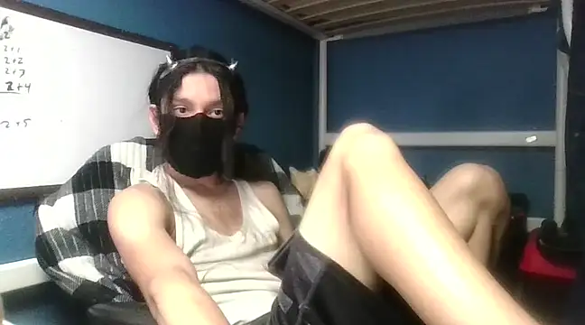 Snapshot of Flappywig chatting on 03/17/25, 07:46 Flappywig online show from 03/17/25, 07:46