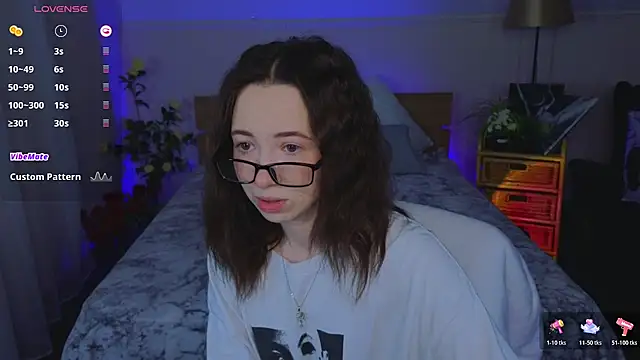 Snapshot of Hayle_Hill chatting on 03/11/26, 02:28 Hayle Hill online show from 03/11/26, 02:28