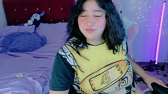 Snapshot of scarlett_queen56 chatting on 09/21/25, 06:37 scarlett queen56 online show from 09/21/25, 06:37