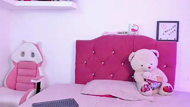 LucianaTomson online show from 01/24/25, 12:20