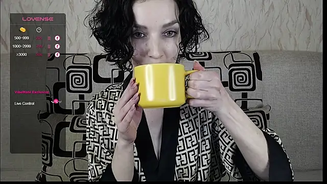 TinaWince online show from 01/30/25, 05:09