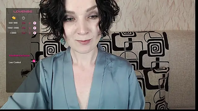 TinaWince online show from 03/22/25, 09:45