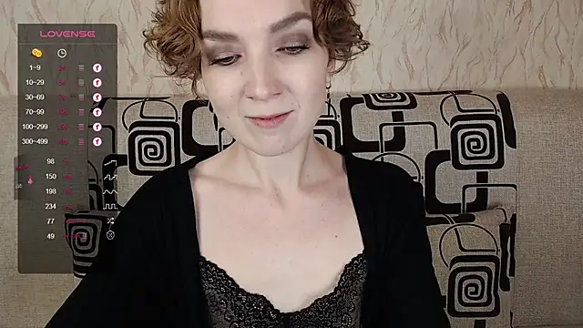 TinaWince online show from 09/28/25, 04:40