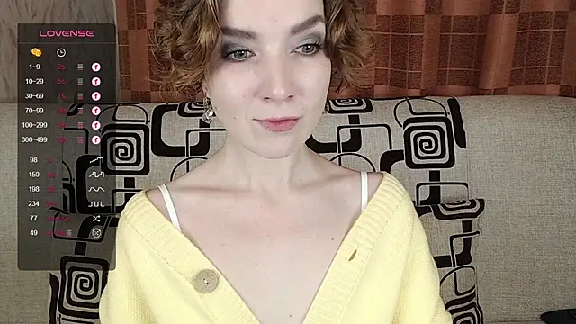 TinaWince online show from 11/30/25, 04:49