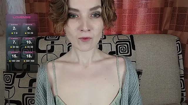 Snapshot of TinaWince chatting on 04/18/26, 05:00 TinaWince online show from 04/18/26, 05:00