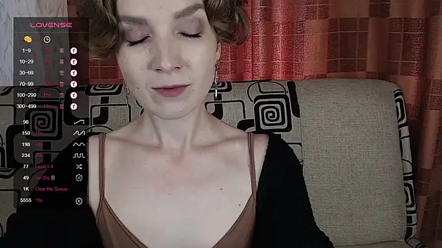 Snapshot of TinaWince chatting on 06/19/26, 04:50 TinaWince online show from 06/19/26, 04:50