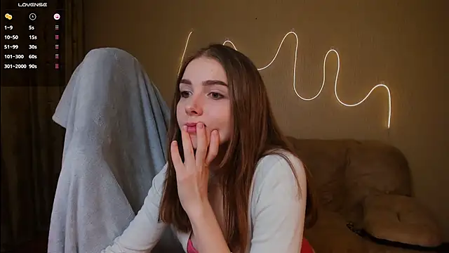 Snapshot of Kami_kam chatting on 03/02/25, 08:50 Kami kam online show from 03/02/25, 08:50