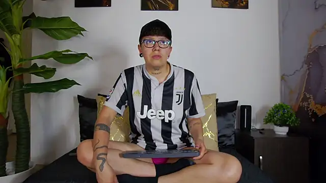 alex noa online show from 02/12/26, 07:20