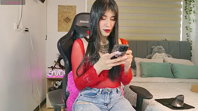 Snapshot of _thaeltaylor chatting on 10/30/25, 08:53  thaeltaylor online show from 10/30/25, 08:53