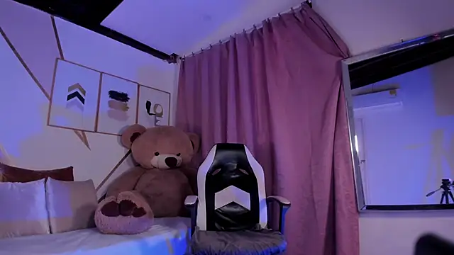 Snapshot of maye_wells chatting on 01/18/25, 06:53 maye wells online show from 01/18/25, 06:53