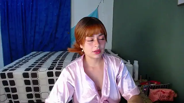 Snapshot of kitty_d chatting on 12/13/24, 09:20 kitty d online show from 12/13/24, 09:20