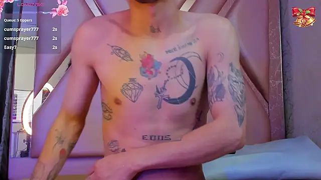 kendalltaylorr online show from 12/31/24, 08:37