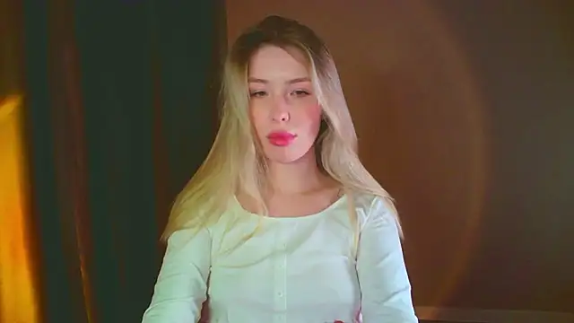 mia raspberrie online show from 12/14/24, 08:40