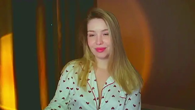 mia raspberrie online show from 12/26/24, 02:12