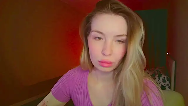 mia raspberrie online show from 02/24/25, 10:36