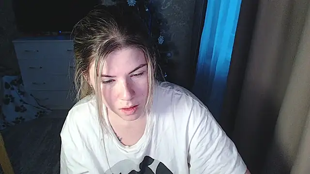 Snapshot of MelissaXKinky chatting on 12/18/24, 03:26 MelissaXKinky online show from 12/18/24, 03:26