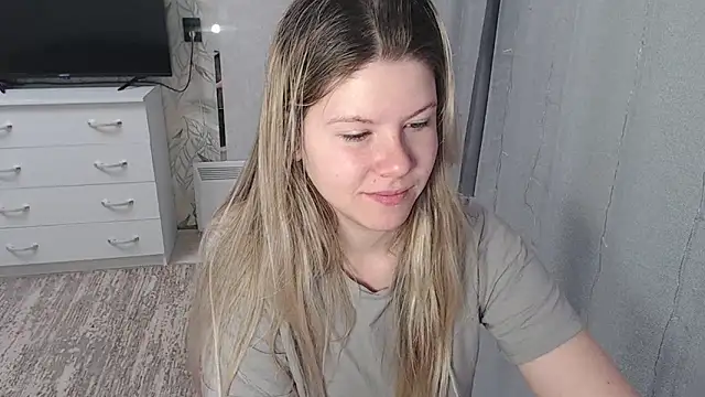 Snapshot of MelissaXKinky chatting on 02/05/25, 02:19 MelissaXKinky online show from 02/05/25, 02:19