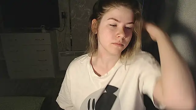 Snapshot of MelissaXKinky chatting on 03/13/25, 01:32 MelissaXKinky online show from 03/13/25, 01:32