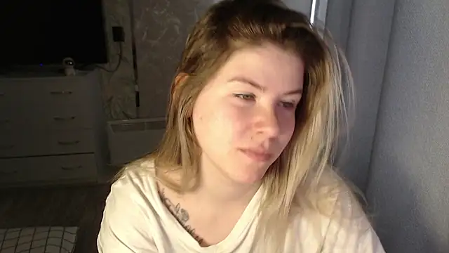 Snapshot of MelissaXKinky chatting on 03/14/25, 07:04 MelissaXKinky online show from 03/14/25, 07:04