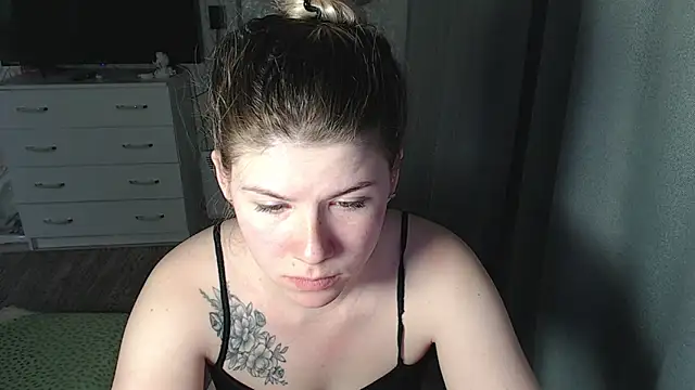 Snapshot of MelissaXKinky chatting on 03/22/25, 04:58 MelissaXKinky online show from 03/22/25, 04:58