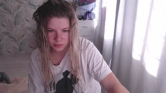 Snapshot of MelissaXKinky chatting on 09/26/25, 06:28 MelissaXKinky online show from 09/26/25, 06:28