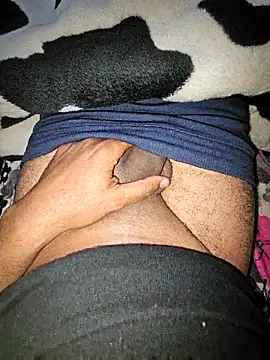 Snapshot of Ali_rz94 chatting on 12/01/25, 11:21 Ali rz94 online show from 12/01/25, 11:21