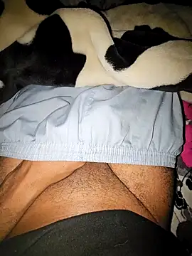 Snapshot of Ali_rz94 chatting on 12/13/25, 10:48 Ali rz94 online show from 12/13/25, 10:48