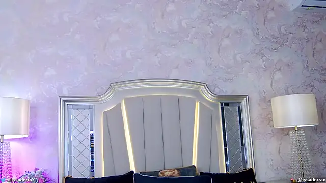 Issadorra online show from 02/27/25, 09:00