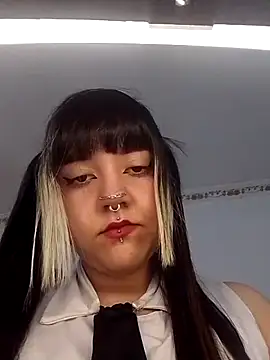 Charlotte Myers online show from 06/05/26, 08:14