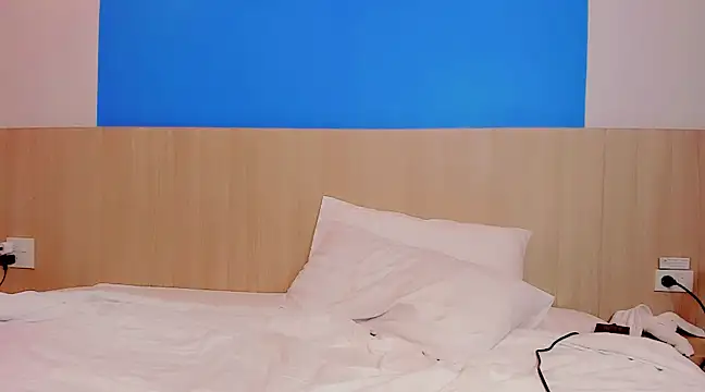 Snapshot of sexntease chatting on 01/03/25, 01:25 sexntease online show from 01/03/25, 01:25