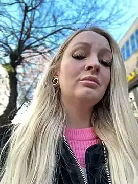 Teya moon  online show from 12/03/24, 10:39