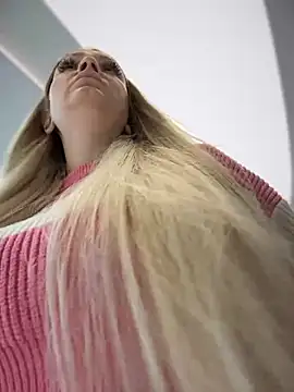 Teya moon  online show from 12/12/24, 10:34