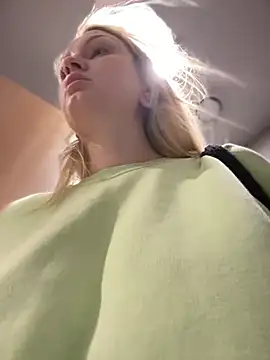 Teya moon  online show from 12/20/24, 12:27