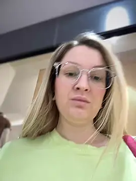 Teya moon  online show from 12/29/24, 10:34