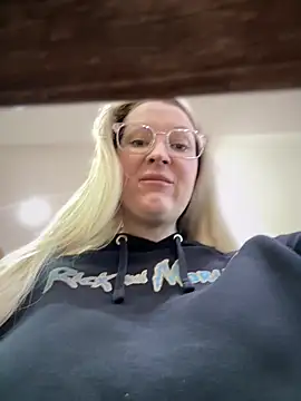 Teya moon  online show from 01/10/25, 11:00