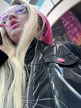 Teya moon  online show from 02/14/25, 12:03