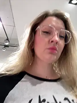 Teya moon  online show from 09/27/25, 12:54