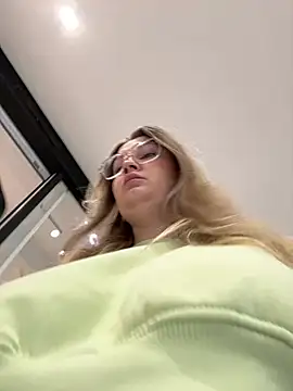 Teya moon  online show from 02/09/26, 04:00