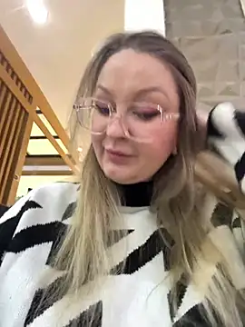 Teya moon  online show from 03/08/26, 03:27