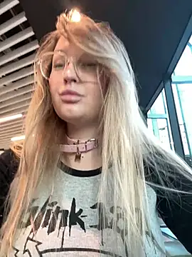 Teya moon  online show from 03/12/26, 02:34