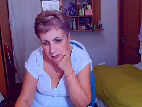 Snapshot of Victoria5643 chatting on 12/01/24, 06:52 Victoria5643 online show from 12/01/24, 06:52