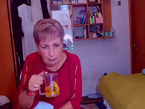 Snapshot of Victoria5643 chatting on 12/05/24, 06:22 Victoria5643 online show from 12/05/24, 06:22