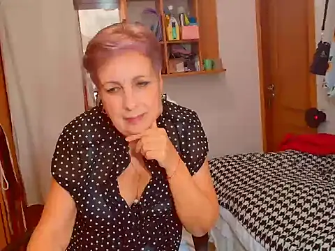 Snapshot of Victoria5643 chatting on 12/22/24, 03:44 Victoria5643 online show from 12/22/24, 03:44