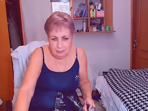 Snapshot of Victoria5643 chatting on 12/23/24, 10:23 Victoria5643 online show from 12/23/24, 10:23