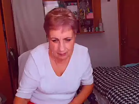 Snapshot of Victoria5643 chatting on 12/27/24, 07:57 Victoria5643 online show from 12/27/24, 07:57