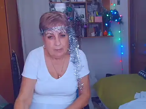 Snapshot of Victoria5643 chatting on 12/31/24, 11:28 Victoria5643 online show from 12/31/24, 11:28